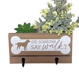 New Dog leash wall hanging/mounting plaque in brown and white. Two hook.